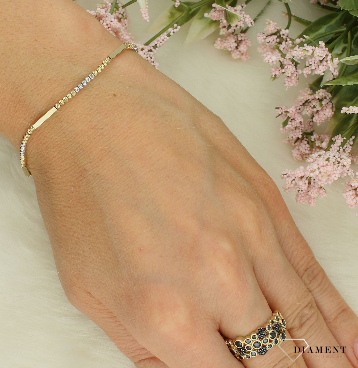 Złota bransoletka damska 585 kuleczki z dodatkiem białego złota DIA-BRA-11984-585. Złota bransoletka damska. Złota bransoletka próby 585. Bransoletka damska ze złota. Bransoletka złota na prezent (2).jpg