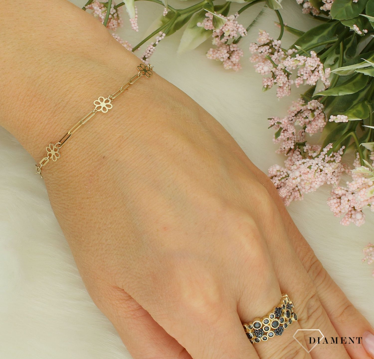 Złota bransoletka damska 585 ozdobna z kwiatkami i cyrkonią DIA-BRA-11985-585. Złota bransoletka damska. Złota bransoletka próby 585. Bransoletka damska ze złota. Bransoletka złota na prezent (2).jpg