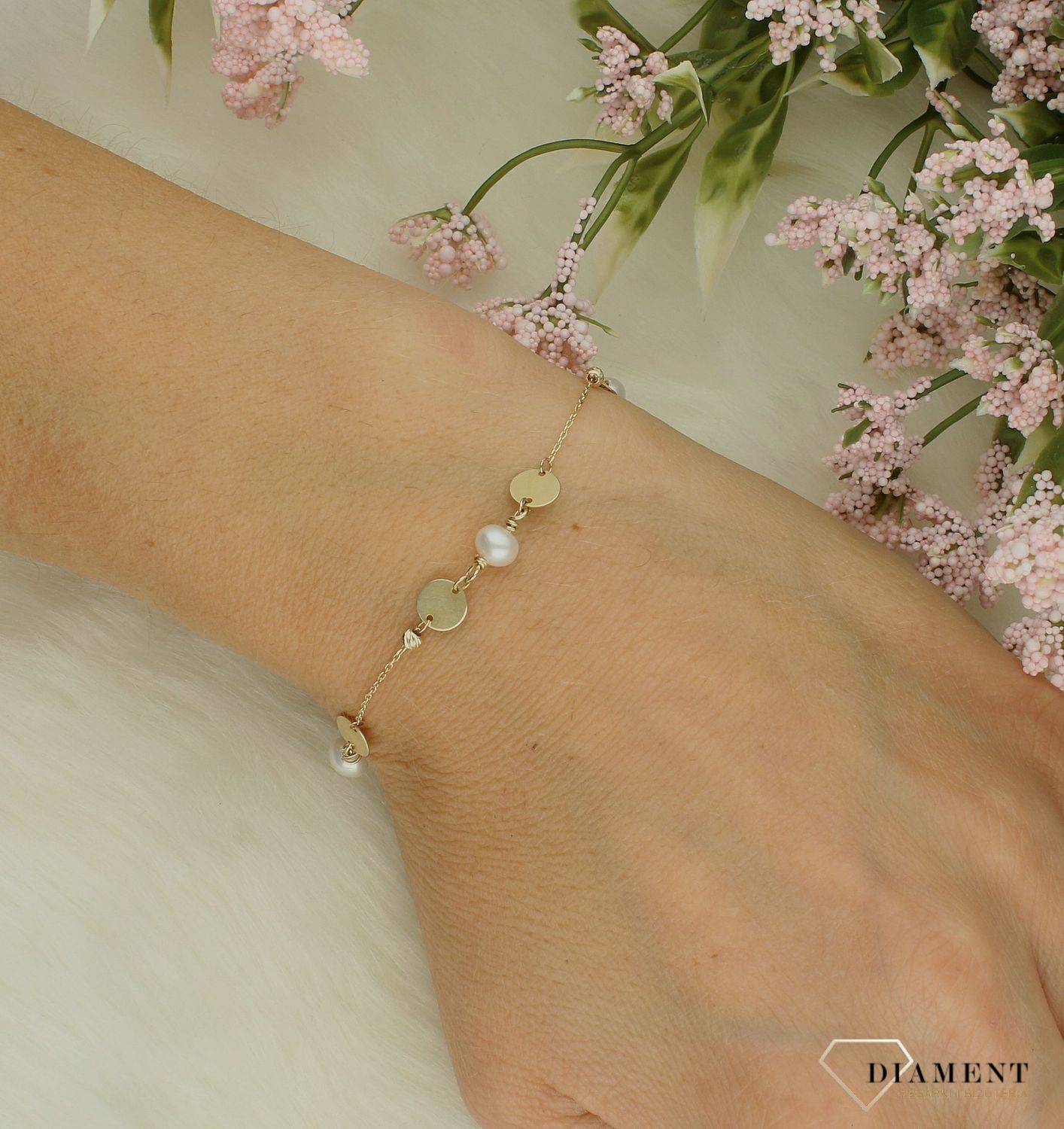 Złota bransoletka damska 585 płaskie kółeczka z perłami DIA-BRA-11997-585. Złota bransoletka damska. Złota bransoletka próby 585. Bransoletka damska ze złota. Bransoletka złota na prezent (2).jpg