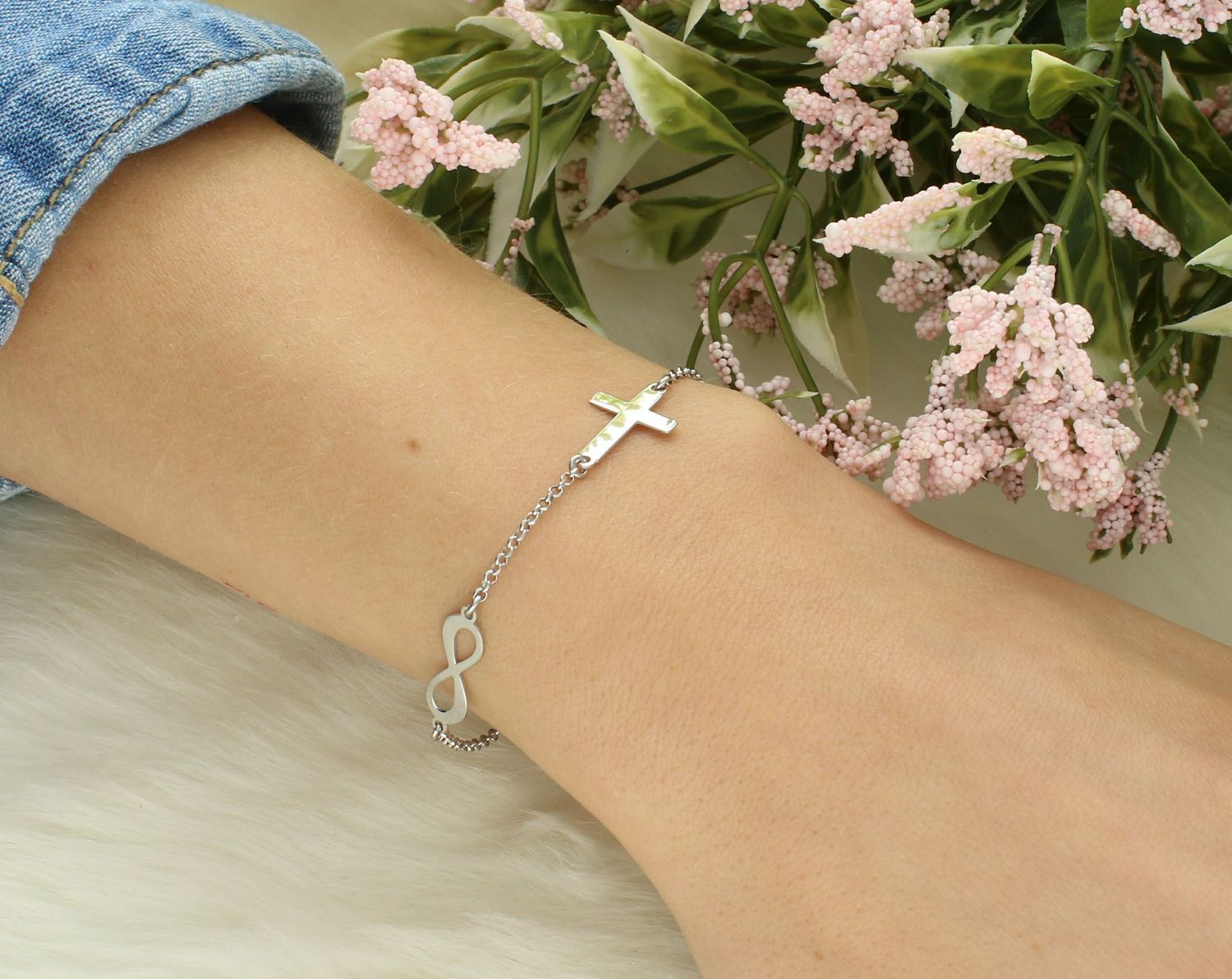 Srebrna bransoletka damska celebrytka 925 z zawieszkami..jpg