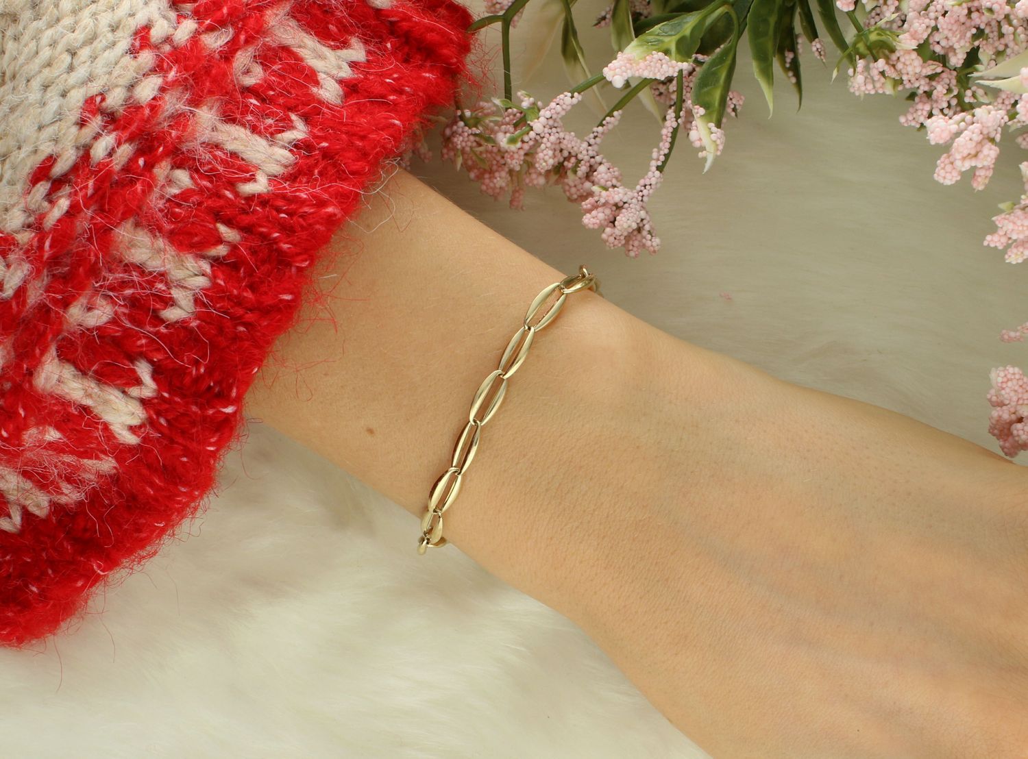 Bransoletka złota owalne ogniwa próba 585, DIA-BRA-12108-585 Złota bransoletka wykonana z 14 karatowego żółtego złota. Bransoletka to idealny pomysł na prezent. Wykonana  w oryginalnym wzorze ładnie układającym się.jpg