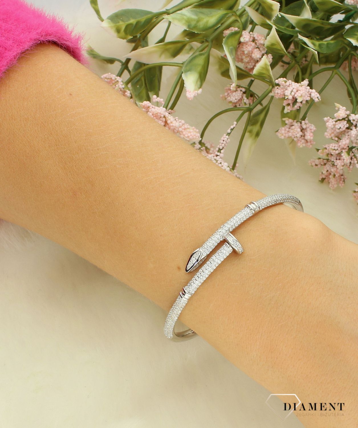 Srebrna sztywna bransoletka damska Gwóźdź z cyrkoniami DIA-BRA-12231-925. Srebrna bransoletka damska. Bransoletka srebrna z cyrk.jpg