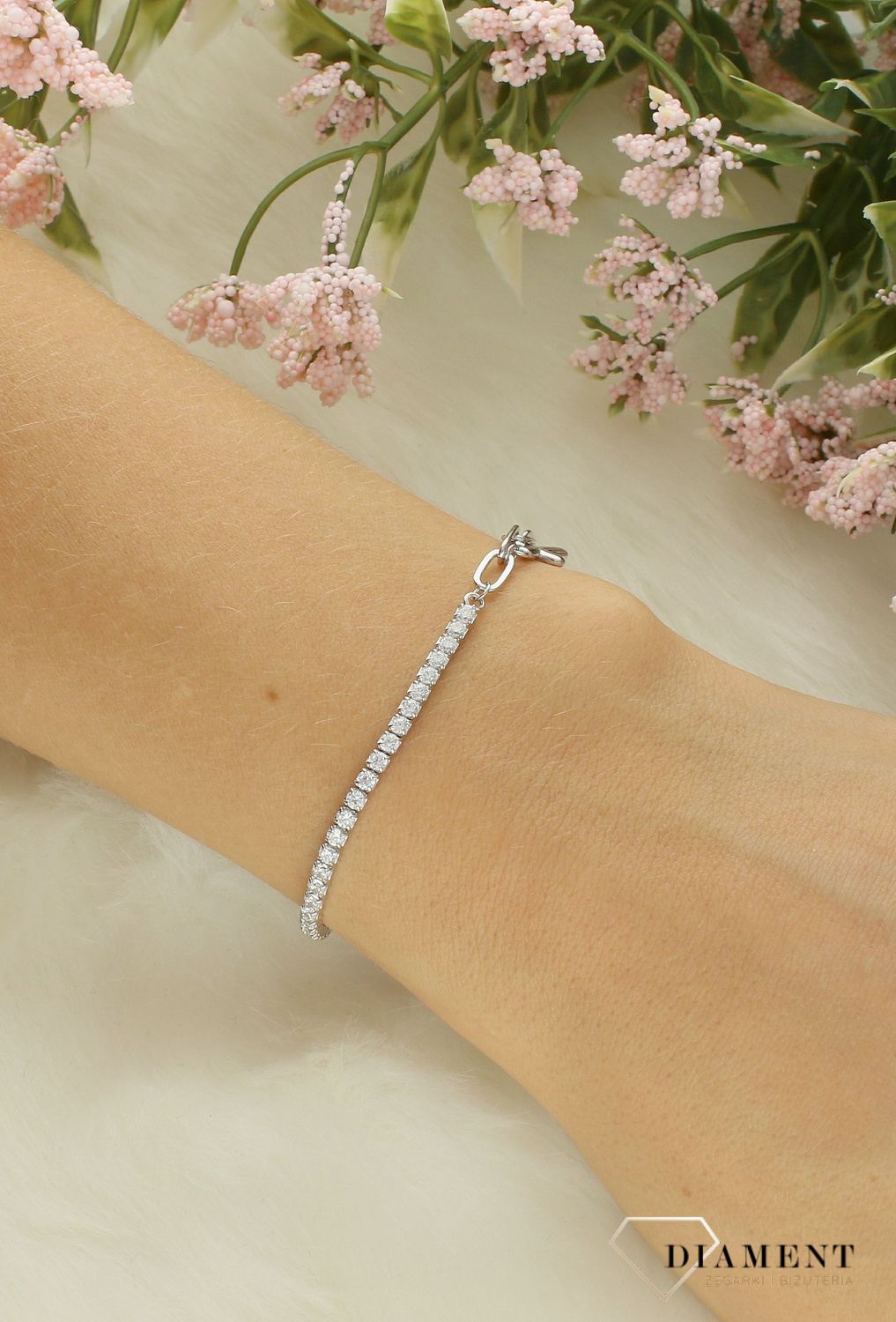 Srebrna bransoletka damska 925 z krzyżykami i cyrkoniami DIA-BRA-12243-925. Srebrna bransoletka damska. Bransoletka srebrna z cyrkoniami. Srebrna bransoletka z krzyżykami. Bransoletka bogato zdobiona na prezent..jpg