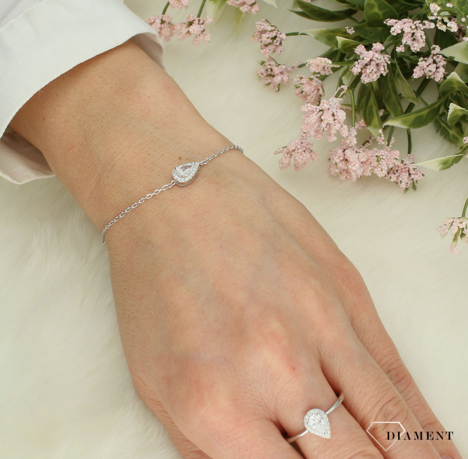 Srebrna bransoletka damska 925 celebrytka łezka z cyrkonią DIA-BRA-12253-925. Srebrna bransoletka damska. Bransoletka srebrna celebrytka. Bransoletka srebrna damska z cyrkonią. Bransoletka srebrna na prezent..jpg