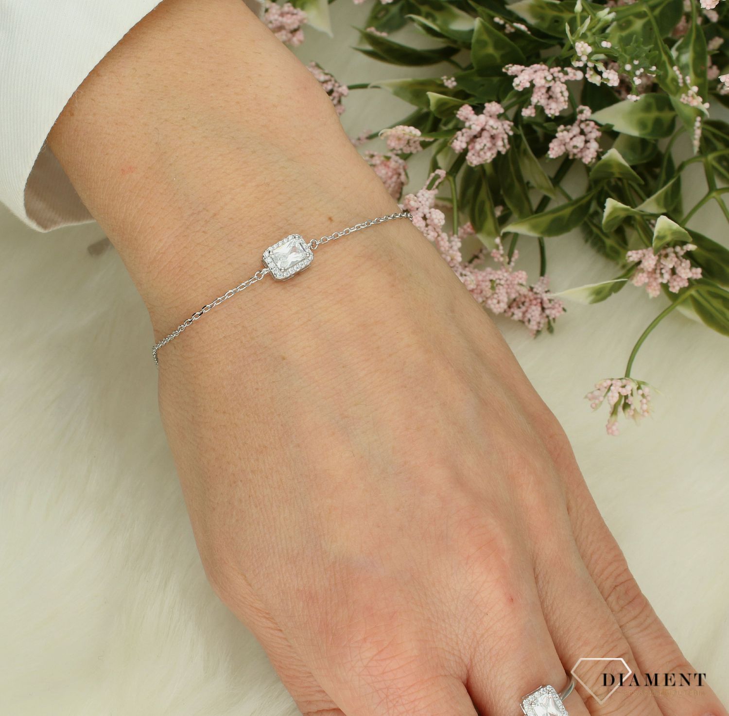 Srebrna bransoletka damska 925 celebrytka z prostokątną cyrkonią DIA-BRA-12255-925.jpg