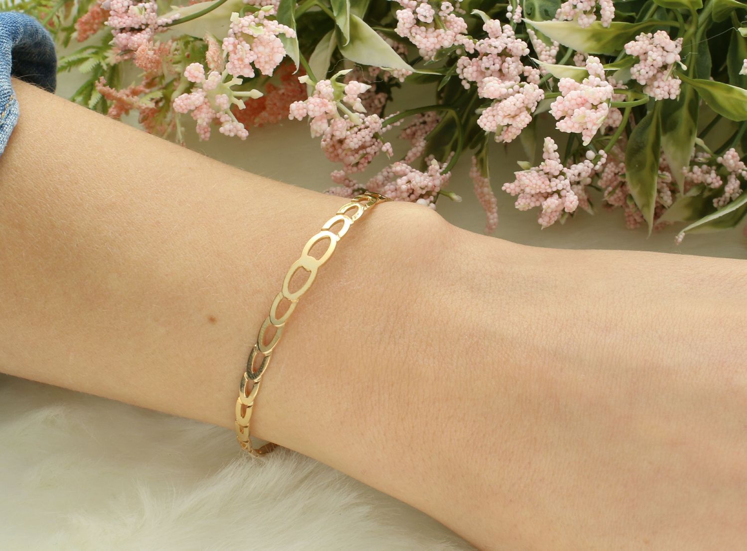 Bransoletka srebrna sztywna pozłacana pr 925, DIA-BRA-12386-925  Bransoletka wykonana z najwyższej jakości srebra. Idealny pomysł na prezent dla każdej kobiety.1.jpg