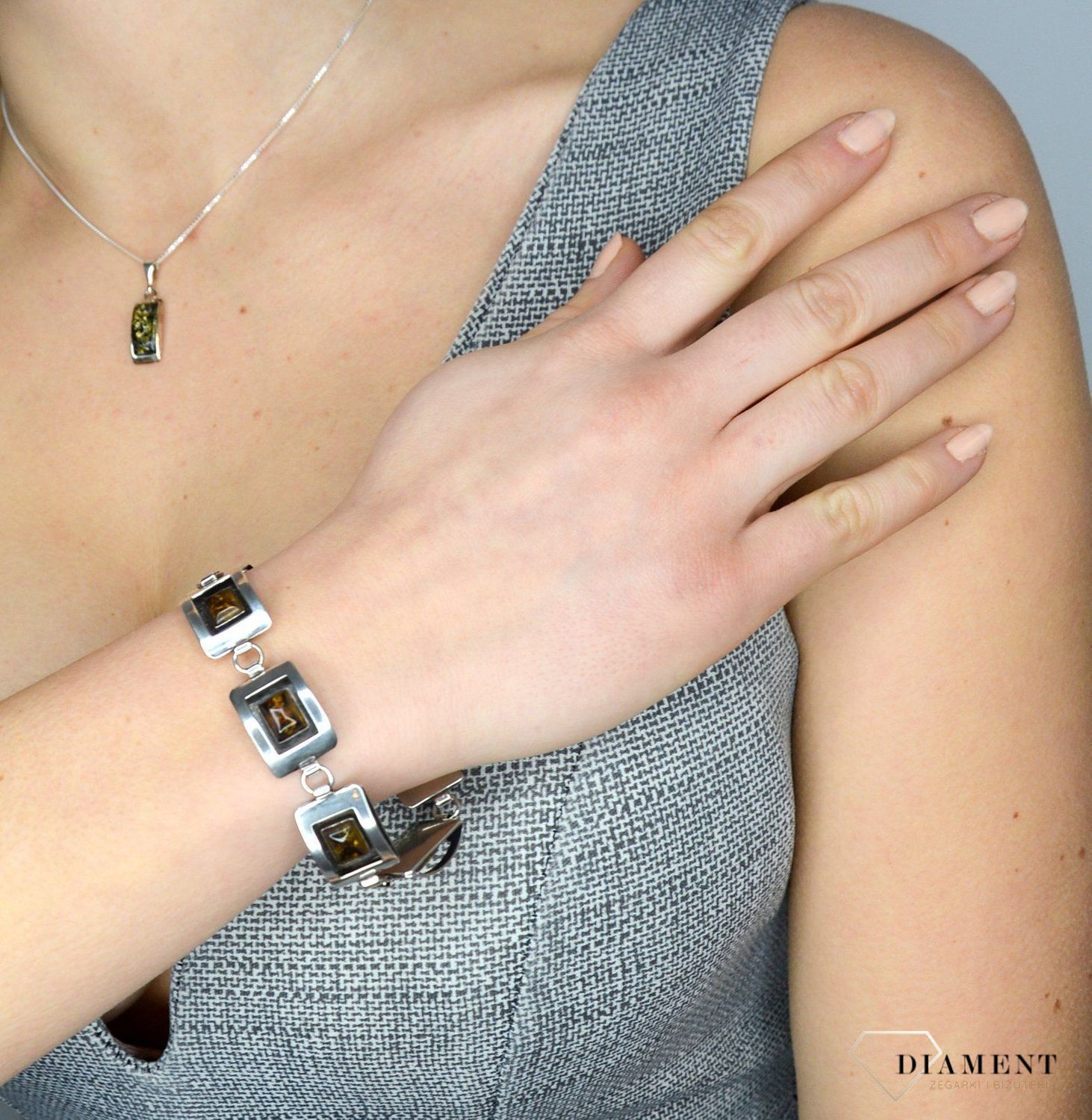 Bransoletka srebrna z bursztynów DIA-BRA-12475-bursztyn bursztyn to propozycja od sklepu jubilerskiego Diament.jpg