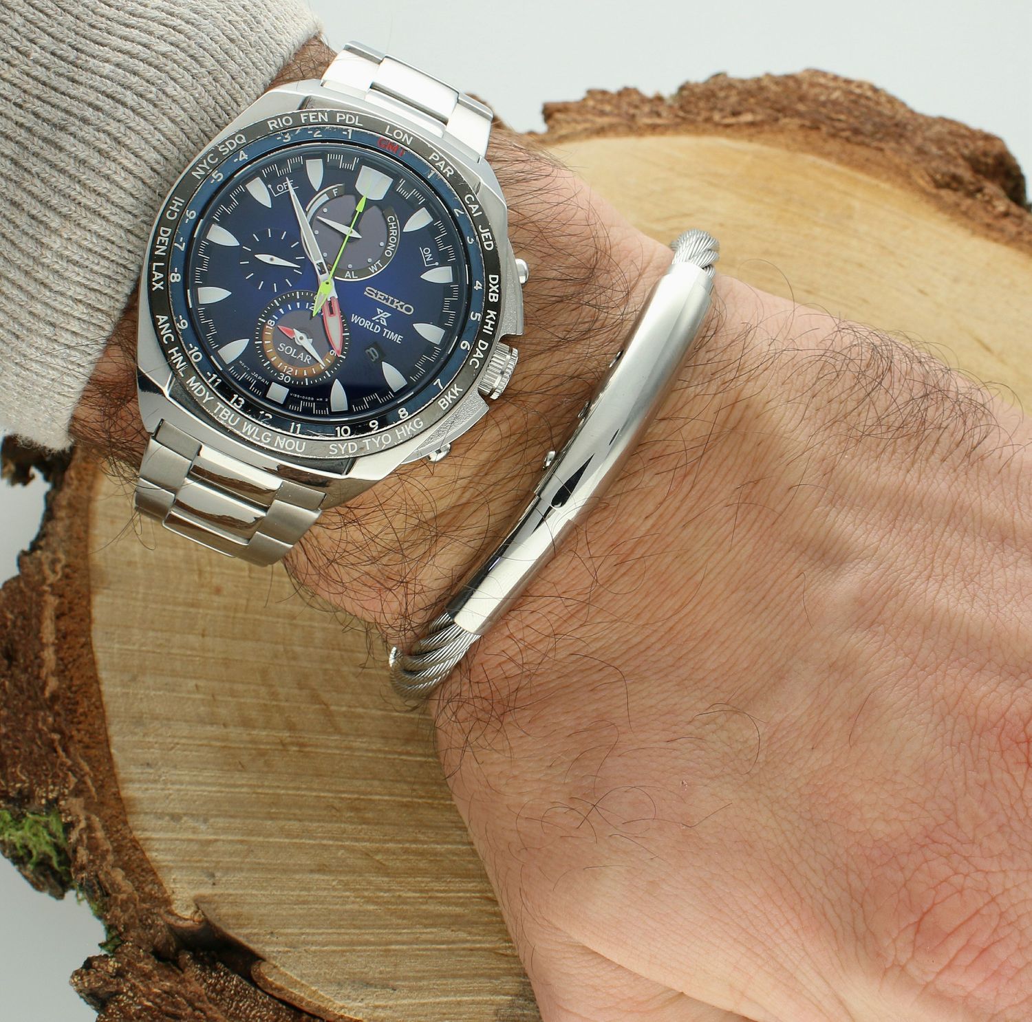 Bransoletka męska stalowa sztywna DIA-BRA-12487-STAL Bransoletka męska stalowa w srebrno-czarnym kolorze. Męska bransoletka stalowa srebrno-czarna. Bransoletka to wyjątkowy gadżet 5.jpg