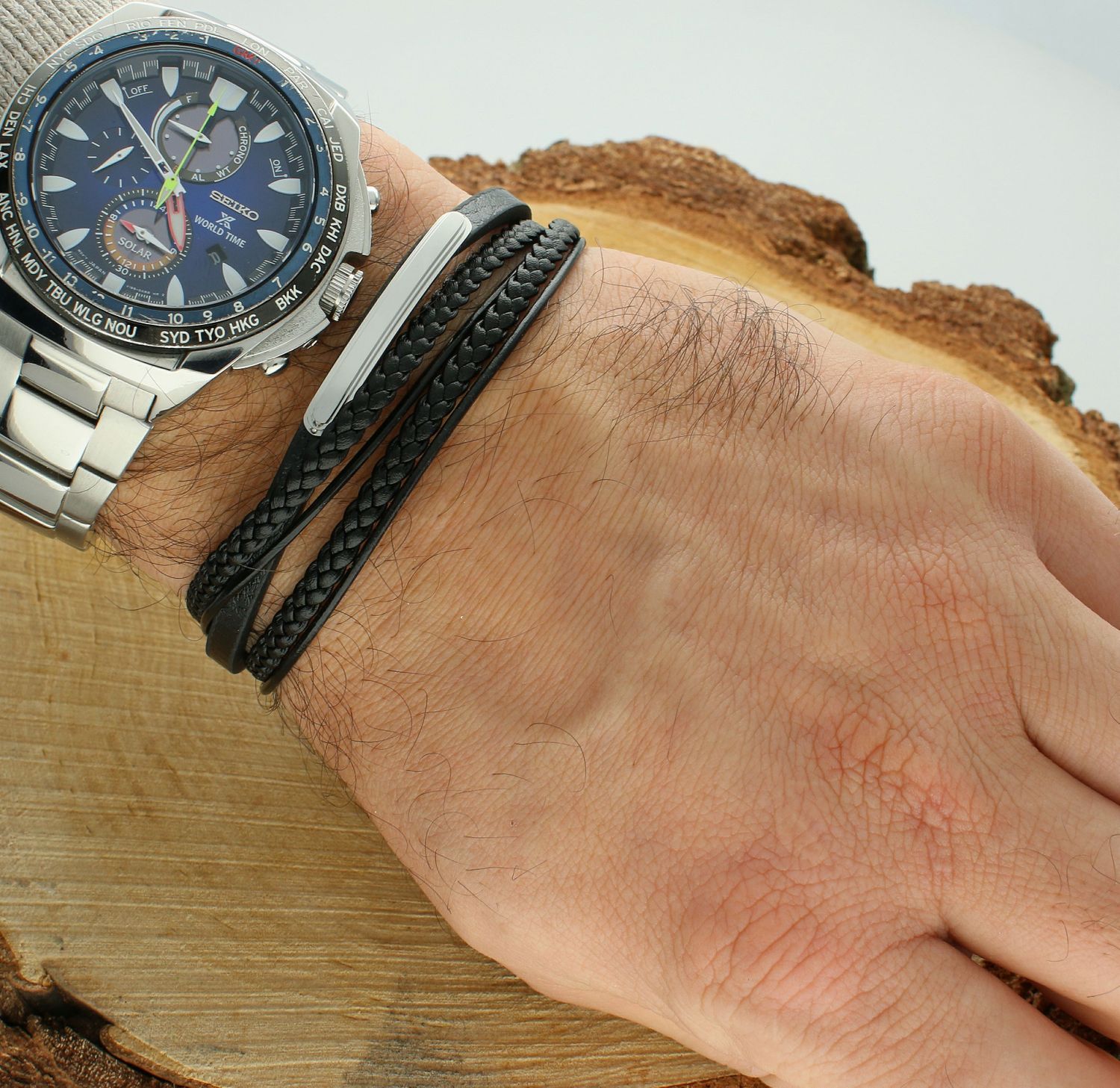 Bransoletka męska skórzana z blaszką DIA-BRA-12497-STAL Bransoletka męska skórzana z stalą szlachetną. Stalowa bransoletka z czarną skórą nadaje bransoletce charakteru..jpg