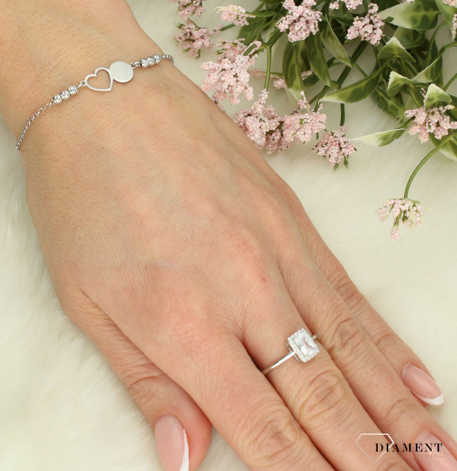 Srebrna bransoletka damska 925 z sercem i srebrnymi kulkami DIA-BRA-12507-925 (2).jpg