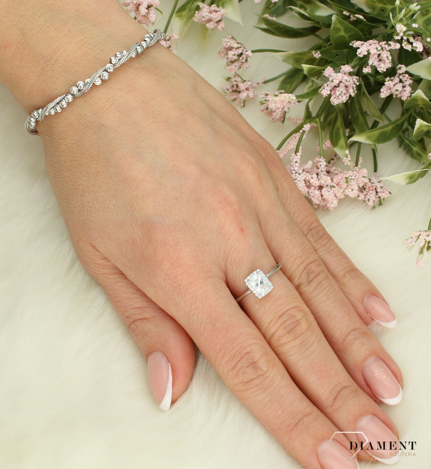 Srebrna bransoletka damska 925 lineczka ze srebrnymi kulkami  DIA-BRA-12509-925 (2).jpg