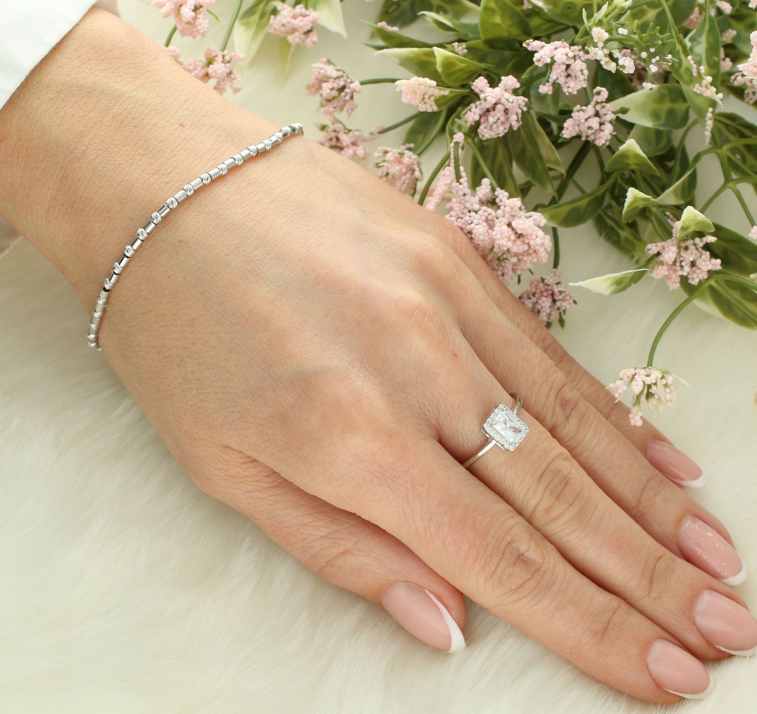 Srebrna bransoletka damska 925 nowoczesna z kulkami DIA-BRA-12510-925 (2).jpg