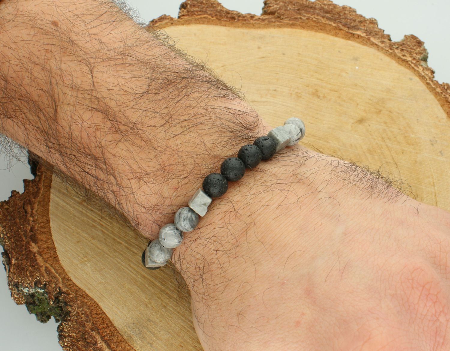 Bransoletka lawa,jaspis DIA-BRA-12554-INNE Bransoletka na gumce to biżuteria cechująca się oryginalnością i wygodą, która zachwyci każdą 111.jpg