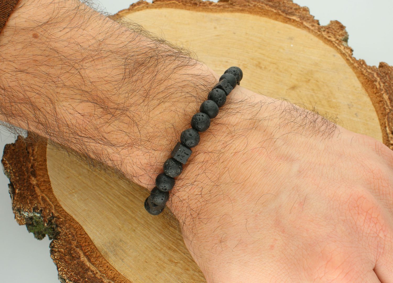 Bransoletka lawa DIA-BRA-12555-INNE Bransoletka na gumce to biżuteria cechująca się oryginalnością i wygodą, która zachwyci każdą kobietę. Oryginalny  pomysł na prezent.1.jpg