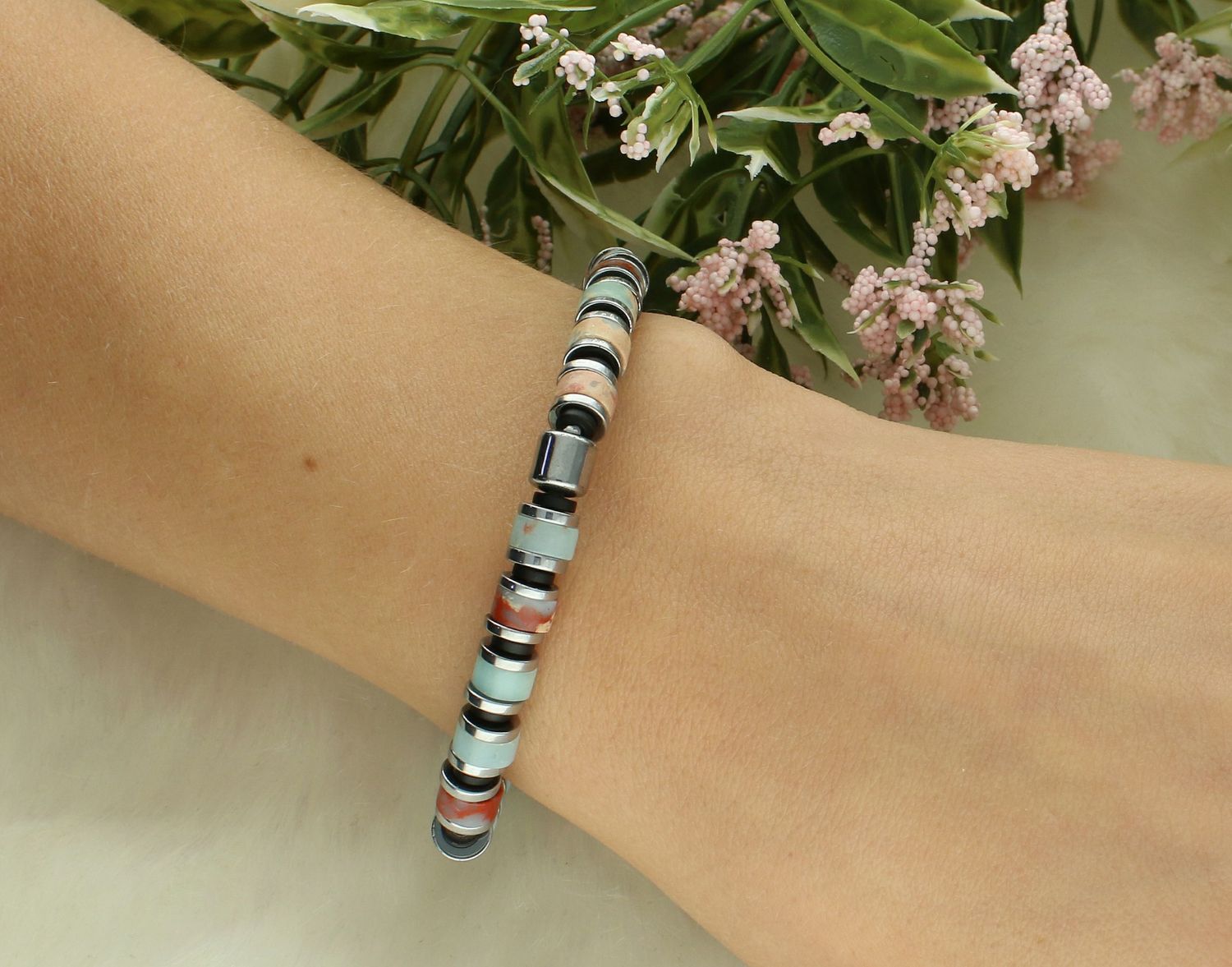 Bransoletka jaspis cesarski DIA-BRA-12557-INNE Bransoletka na gumce to biżuteria cechująca się oryginalnością i wygodą, która zachwyci każdą kobietę. Oryginalny pomysł na prezent.1.jpg