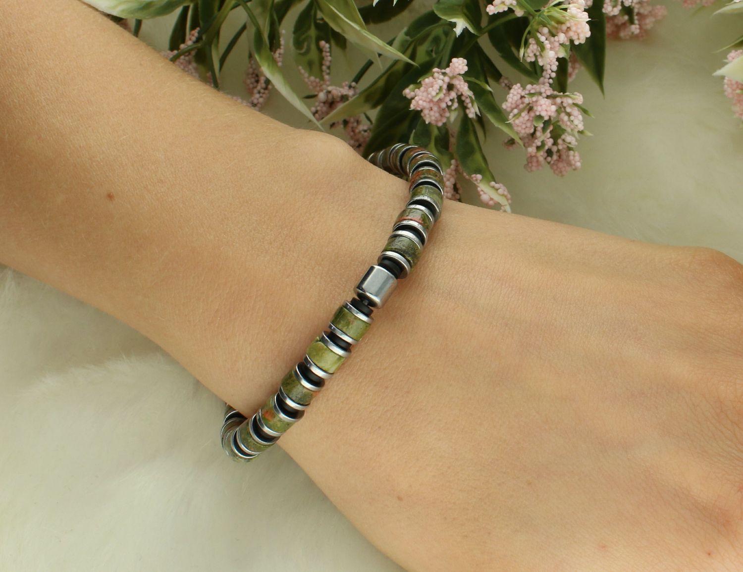 Bransoletka unakit DIA-BRA-12563-INNE  Bransoletka na gumce to biżuteria cechująca się oryginalnością i wygodą, która zachwyci każdą kobietę. Oryginalny  pomysł na prezent.1.jpg