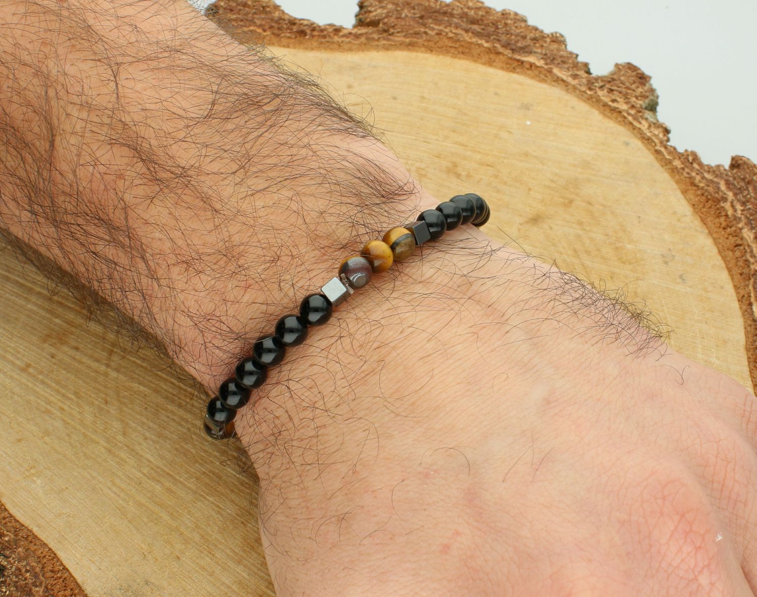 Bransoletka onyks ,tygrysie oko DIA-BRA-12567-INNE Bransoletka na gumce to biżuteria cechująca się oryginalnością i wygodą, która zachwyci każdą kobietę. Oryginalny pomysł na prezent.111.jpg