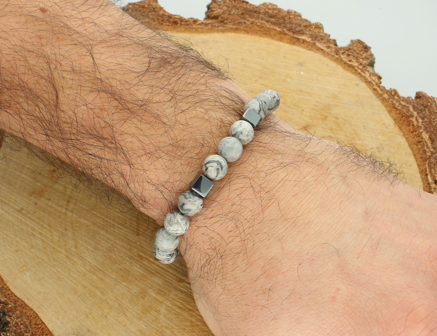 Bransoletka jaspis picasso DIA-BRA-12577-INNE Bransoletka na gumce to biżuteria cechująca się oryginalnością i wygodą, która zachwyci każdą kobietę. Oryginalny pomysł na prezent.111.jpg