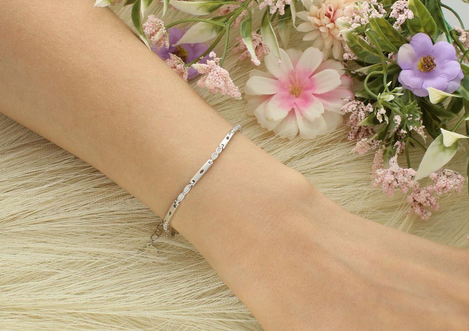 Bransoletka damska srebrna 925 z cyrkoniami DIA-BRA-13097-925 – 17+3 cm.jpg