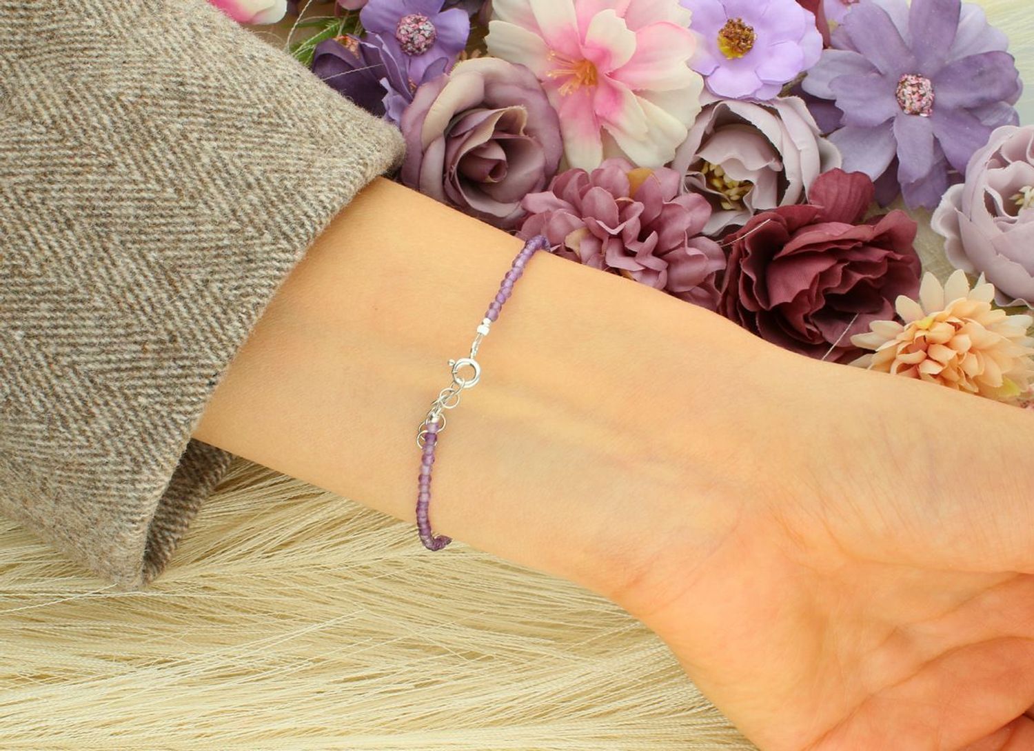 Delikatna bransoletka damska srebro 925 DIA-BRA-13108-925 z ametystem 2 mm. Regulowana długość 18–20 cm, waga 1,40 g. Subtelna i elegancka biżuteria na każdą okazję.1.jpg