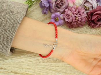Elegancka bransoletka damska z naturalnym koralem i srebrem próby 925. Długość 19–21 cm, waga 3,30 g. Idealna na prezent lub na co dzień – klasyka z charakterem.3.jpg