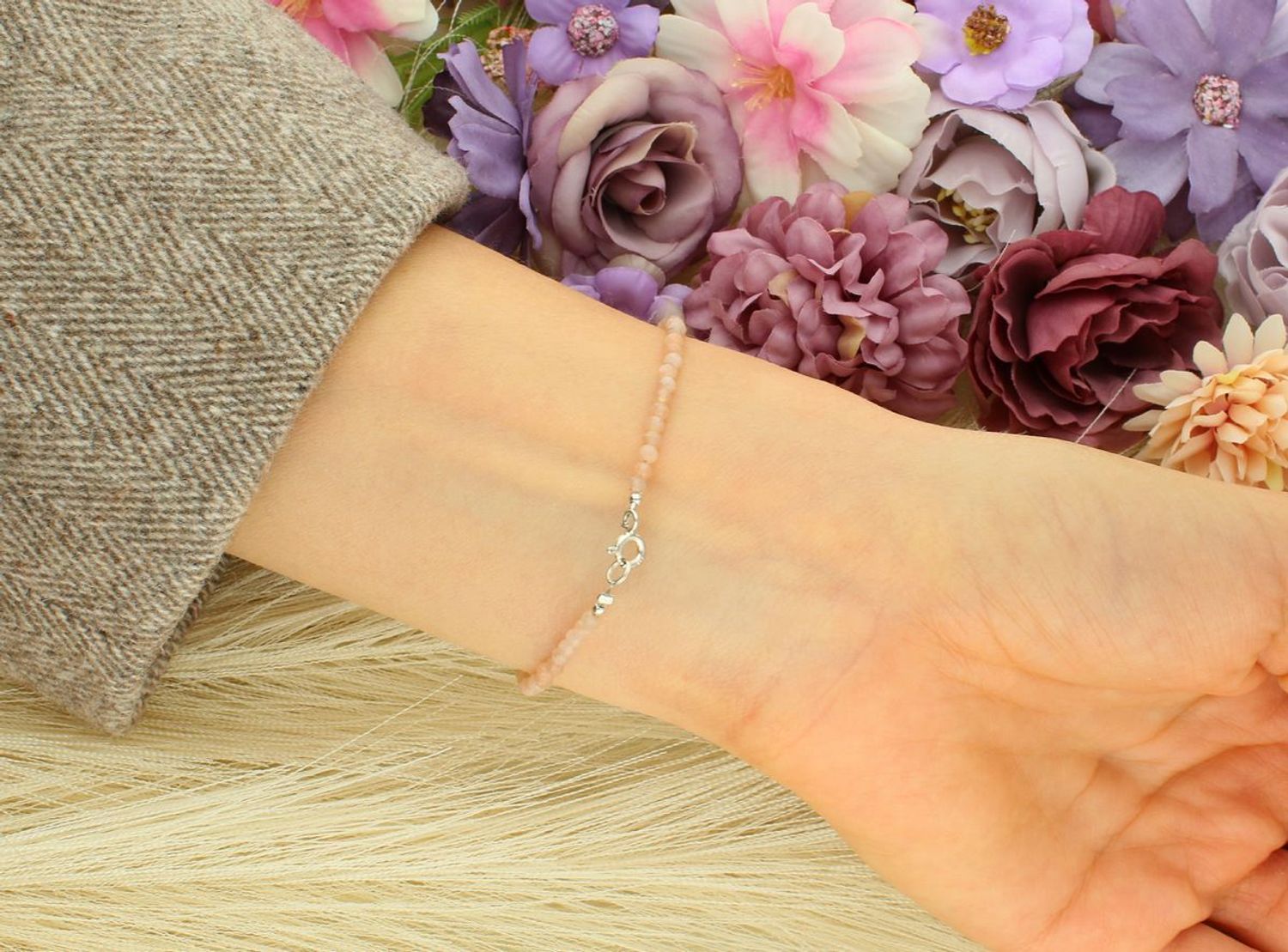 Delikatna bransoletka damska ze srebra 925 DIA-BRA-13115-925 z kamieniem słonecznym 2 mm. Długość 18 cm, waga 1,70 g. Naturalny blask i elegancja na każdą okazję.1.jpg