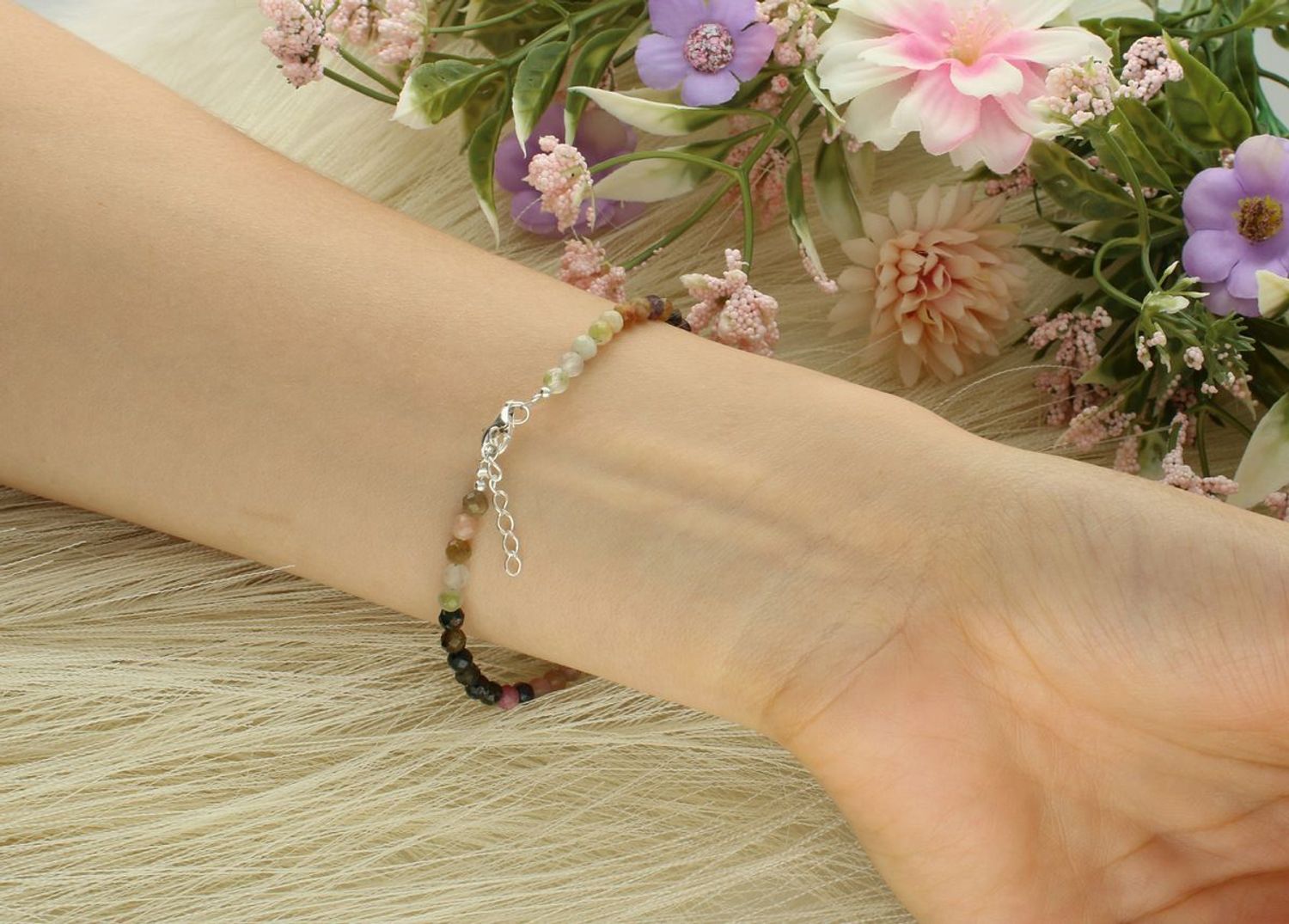 Bransoletka srebrna z opalem i turmalinem. Kamienie naturalne, srebro próby 925, długość 18+3 cm, zapięcie na karabińczyk. Idealna na prezent.1.jpg