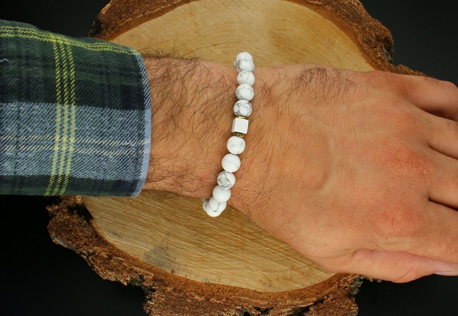 Bransoletka męska z kamieni naturalnych howlit na gumce DIA-BRA-13247-INNE bra.jpg