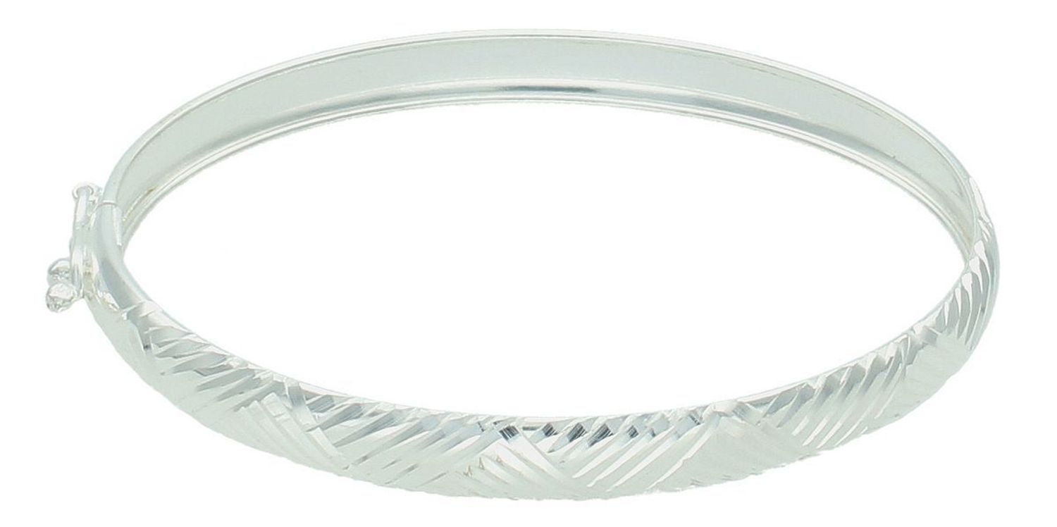 Stylowa srebrna bransoletka damska próby 925 – model DIA-BRA-13327. Owalna, sztywna, z ozdobnym wzorem, szerokość 7 mm, długość 17 cm. Zapięcie na zatrzask – elegancja i wygoda.1.jpg