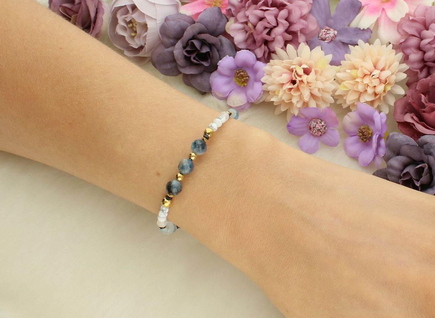 Bransoletka damska srebrna z akwamarynem i labradorytem  Kamienie naturalne  DIA-BRA-13521-925  Srebro 925  19 cm  Zapięcie ściągane brans.jpg