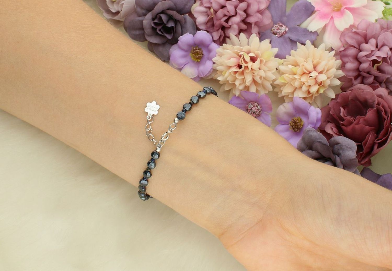 Bransoletka damska ze srebra 925 z naturalnym spinelem cejlońskim. Długość 17+2 cm, szerokość 4 mm. Elegancka i szlachetna biżuteria na każdą okazję.1.jpg