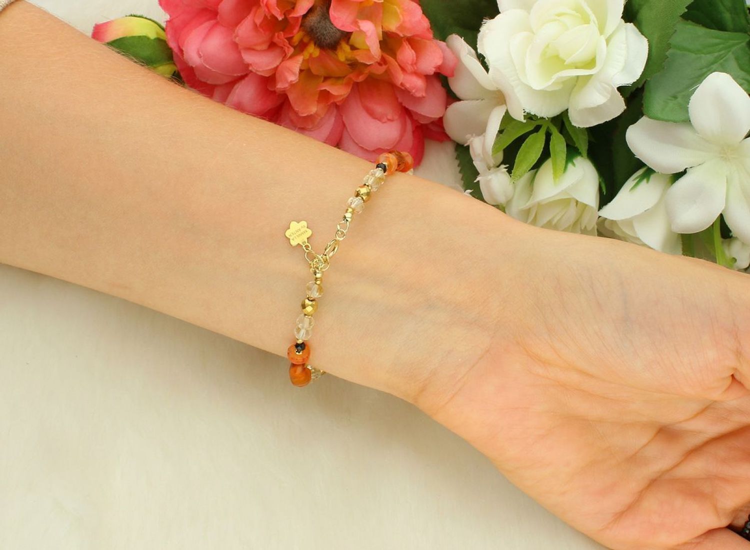 Bransoletka damska srebrna próby 925 z kamieniami naturalnymi bursztyn, turmalin, cytryn, karneol. Długość 18 + 2 cm, waga 4,5 g, zapięcie na karabińczyk.1.jpg