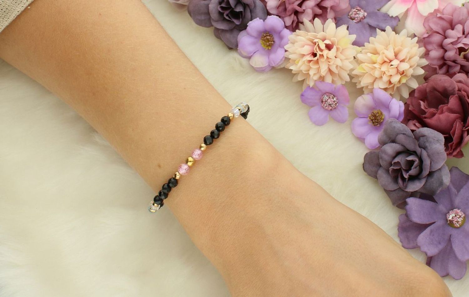 Pozłacana bransoletka damska ze srebra 925 z naturalnymi kamieniami turmalin, topaz, spinel i kryształ. Długość 17 + 2 cm, zapięcie na karabińczyk, kamienie 4 mm.1.jpg