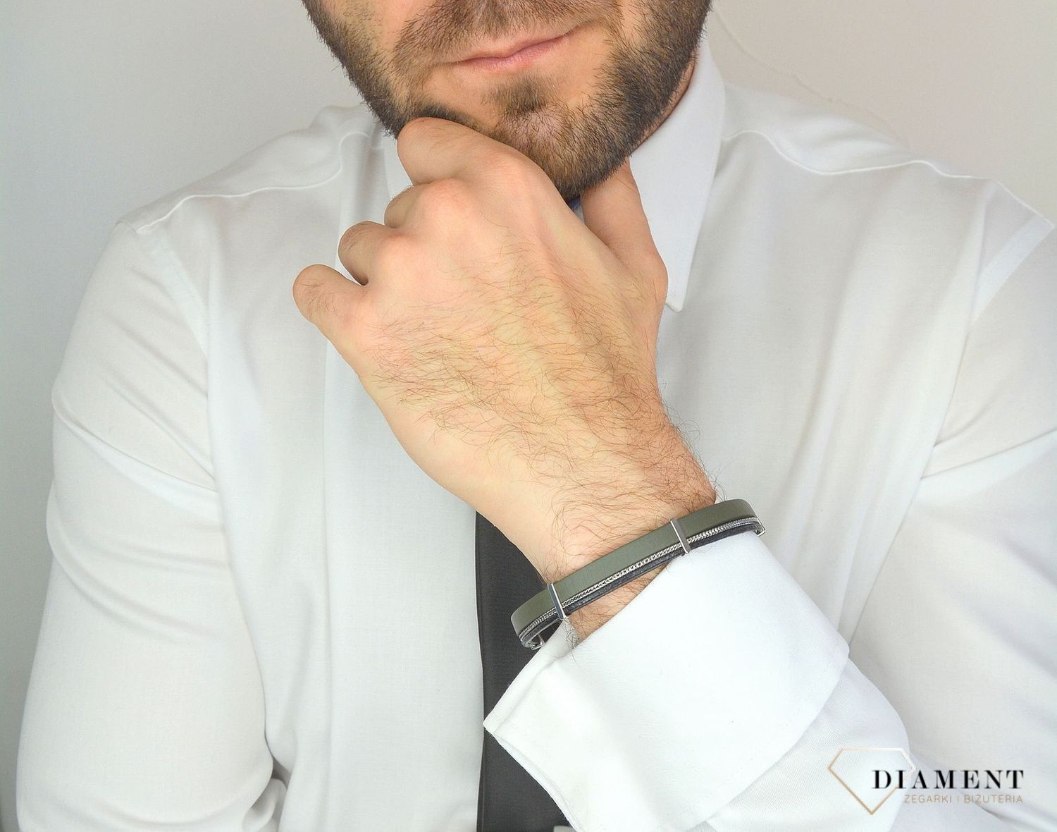 Bransoletka męska Ciemna zieleń skóra ze stalowymi łańcuszkiem DIA-BRA-13535-STAL. Bransoletka skórzana w kolorze ciemnej zieleni z ozdobnym łańcuszkiem 1.jpg
