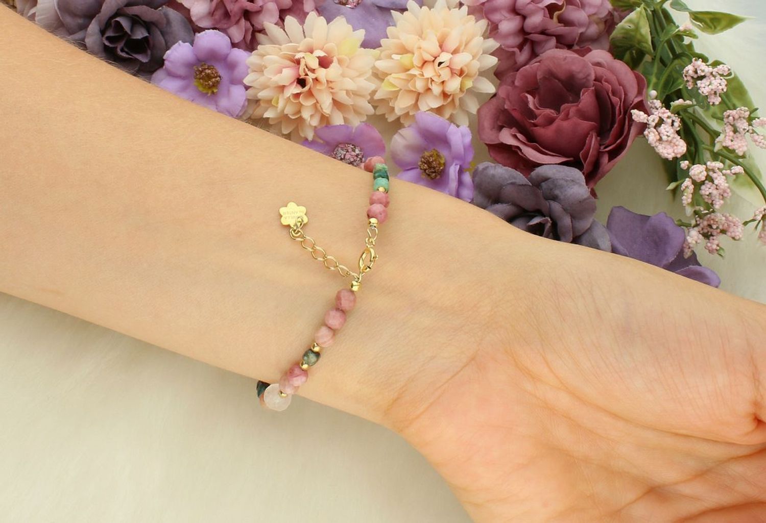 Bransoletka damska srebrna pozłacana z chryzokolą, rodonitem i kwarcem różowym  Kamienie naturalne  925  17 + 2 cm.jpg