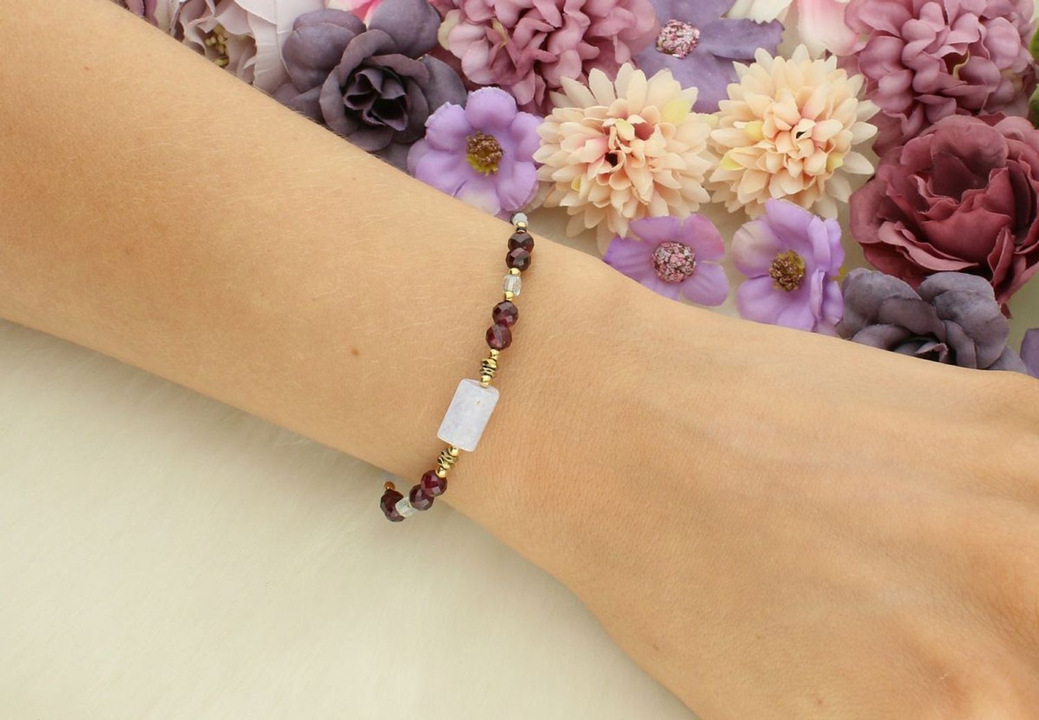 Bransoletka damska srebrna z chalcedonem, granatem i akwamarynem  Kamienie naturalne  DIA-BRA-13538-925  925.jpg