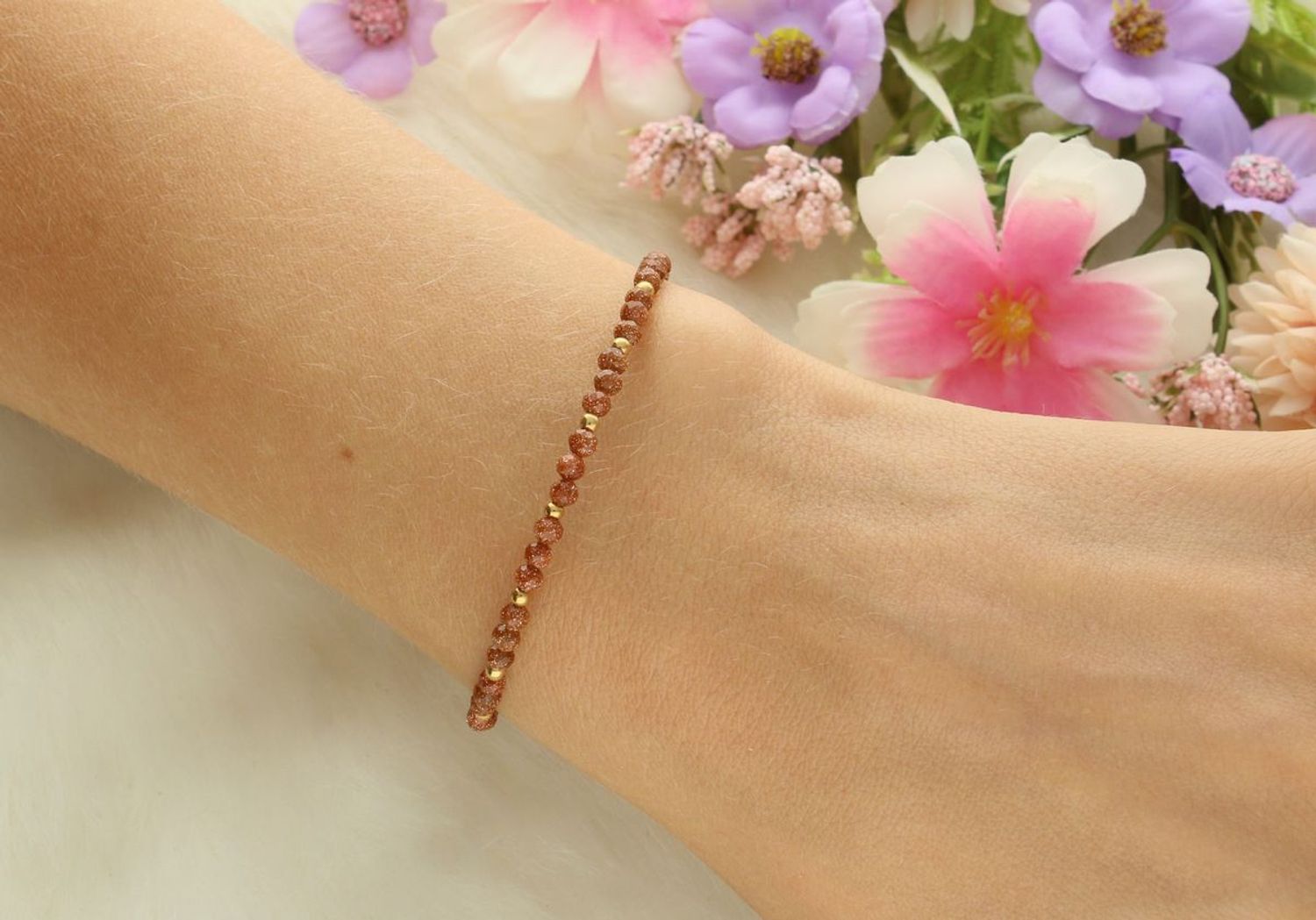 Bransoletka damska srebro 925 pozłacane z kamieniem piasek pustyni. Długość 17+2 cm, zapięcie karabińczyk. Subtelna elegancja i złoty blask.1.jpg