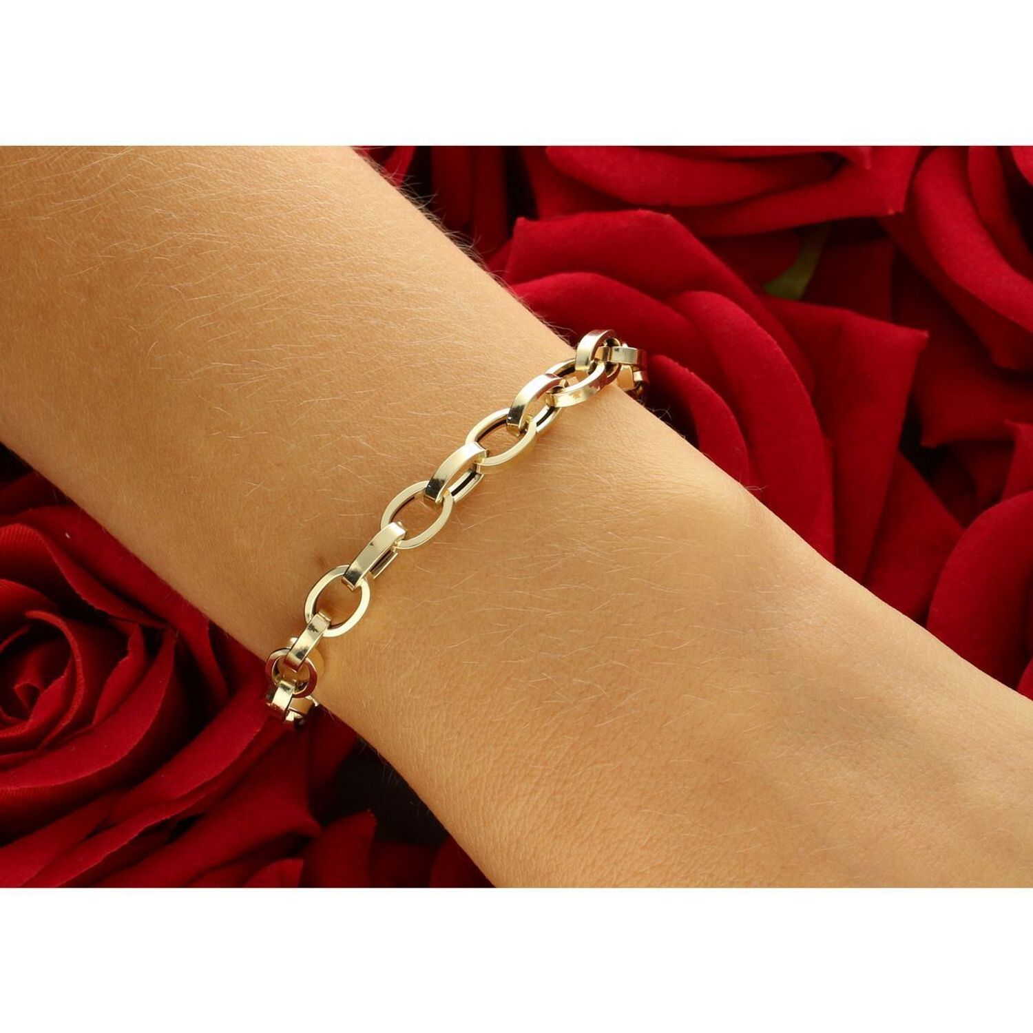 Elegancka złota bransoletka damska próby 585 wykonana z owalnych ogniw. Długość 19 cm, waga 3,87 g, zapięcie na karabińczyk. Idealna do codziennych i eleganckich stylizacji.1.jpg