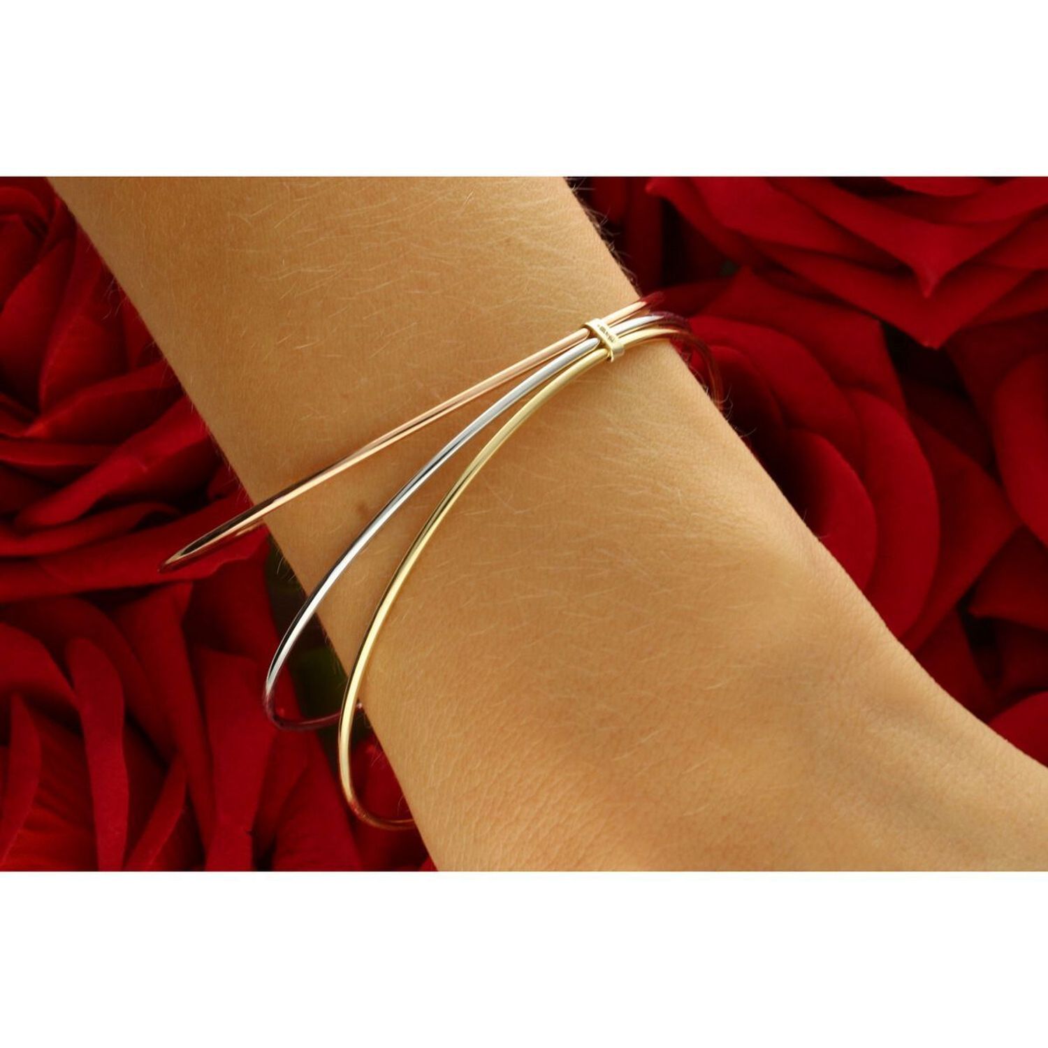 Elegancka złota bransoletka damska próby 585, sztywna, okrągła w trzech kolorach złota żółtym, białym i różowym. Obwód 19 cm, szerokość 4 mm, waga 5,08 g. Idealna do codziennych i eleganckich1.jpg