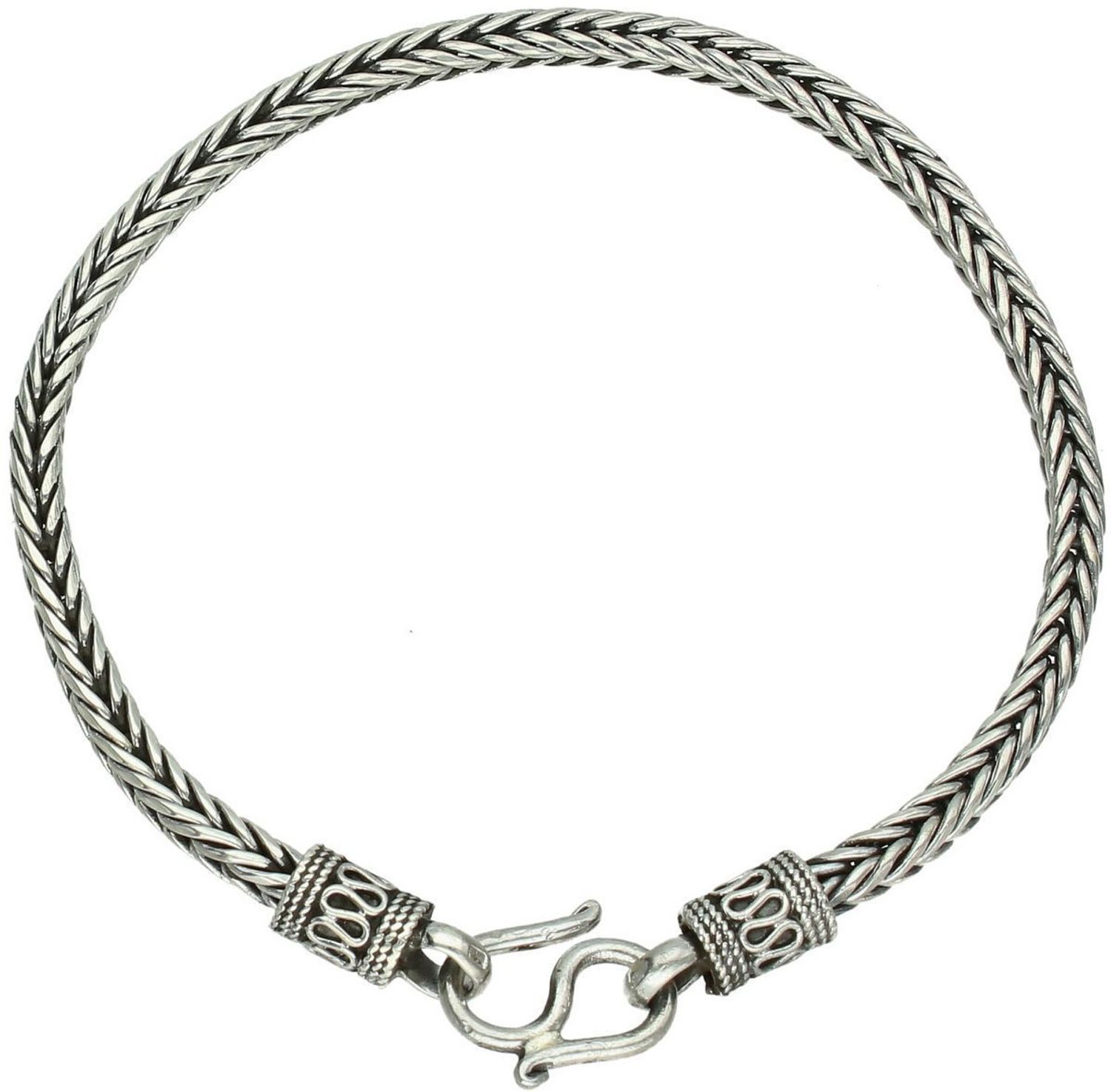 Masywna męska bransoletka ze srebra 925. Długość 21 cm, szerokość 4 mm, waga 19,50 g, zapięcie haczykowe. Luksusowy, solidny dodatek w eleganckim stylu. Idealny prezent.1.jpg