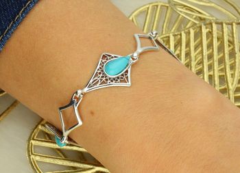Srebrna bransoletka damska 925 z geometrycznym wzorem i turkusami. Regulowana długość 18+3 cm, waga 8,70 g, zapięcie na karabińczyk. Elegancka i stylowa.2.jpg