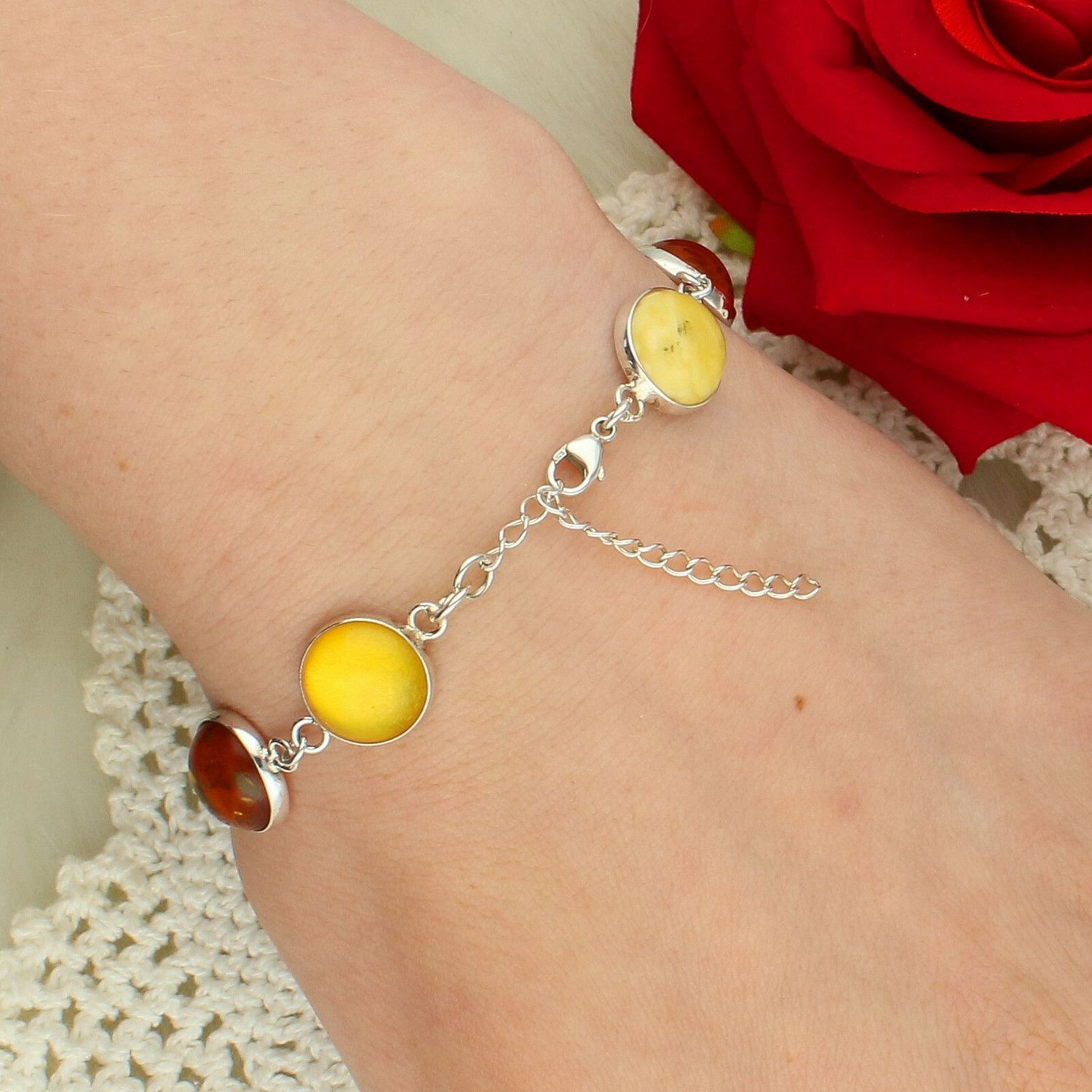Bransoletka srebrna z bursztynami w żółto-miodowych odcieniach Ag.jpg