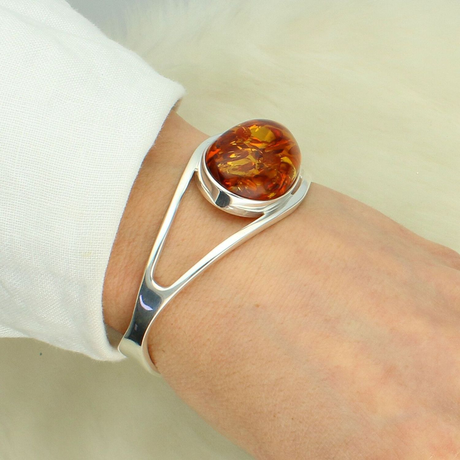 Bransoletka Mankietowa Srebrna 925 z Bursztynem fashion.jpg