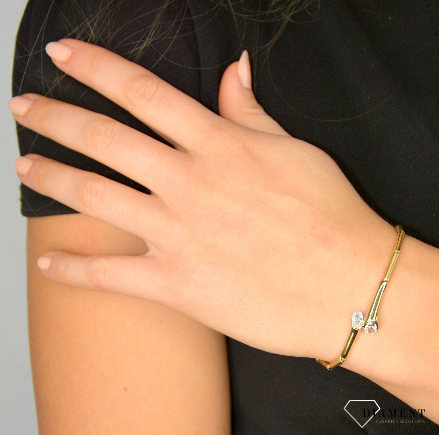 Złota bransoletka YES z cyrkoniami 'Miłosna gwiazda' 585 DIA-BRA-1415-585 Złote Bransoletki Damskie w Sklepie z Biżuterią zegarki-diament.pl to idealny pomysł na prezent dla kobiety. Złota bransoletka celebrytka 585 5 łańcuszków.jpg