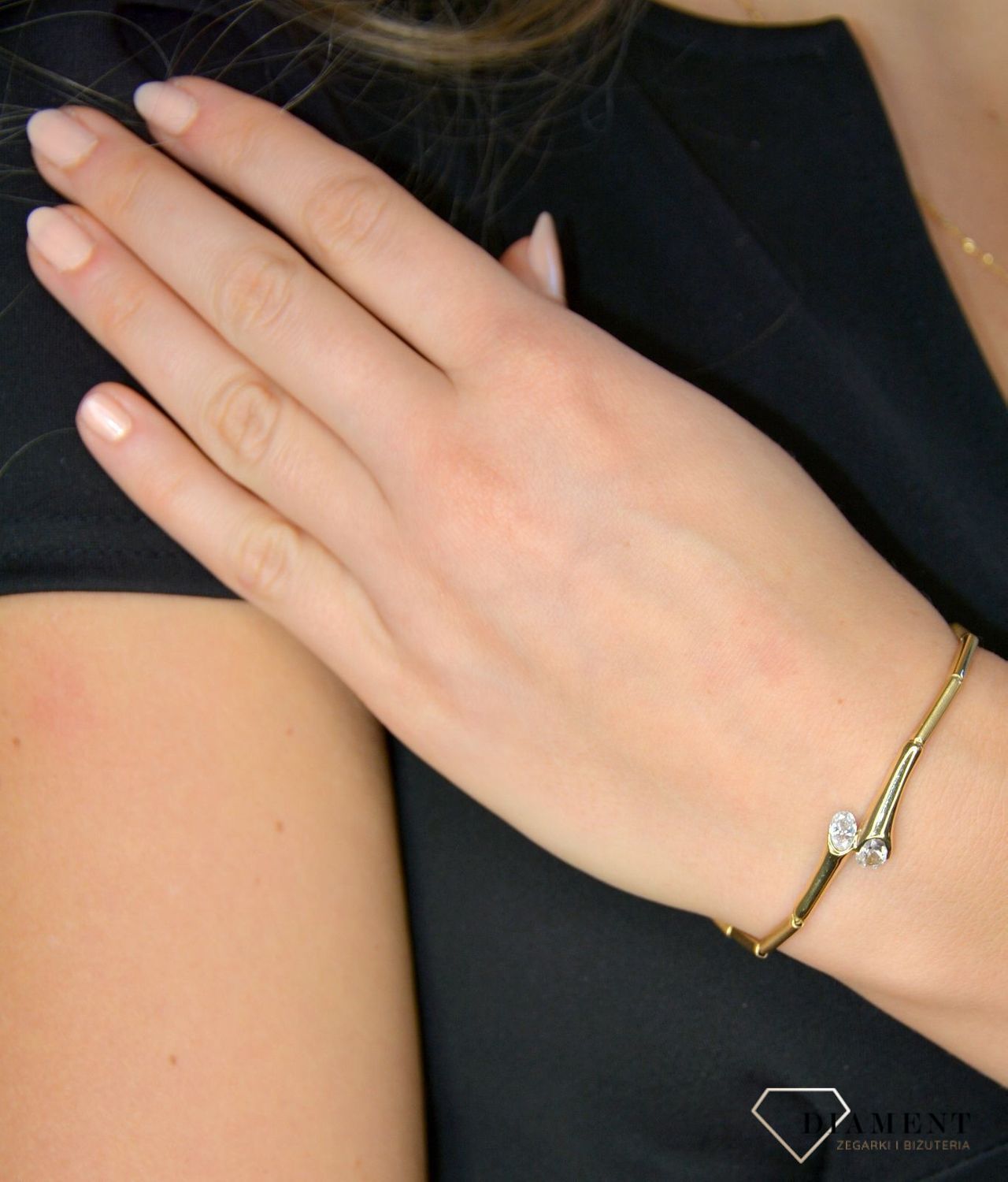 Złota bransoletka YES z cyrkoniami 'Miłosna gwiazda' 585 DIA-BRA-1415-585 Złote Bransoletki Damskie w Sklepie z Biżuterią zegarki-diament.pl to idealny pomysł na prezent dla kobiety. Złota bransoletka celebrytka 585 5 łańcuszków.jpg