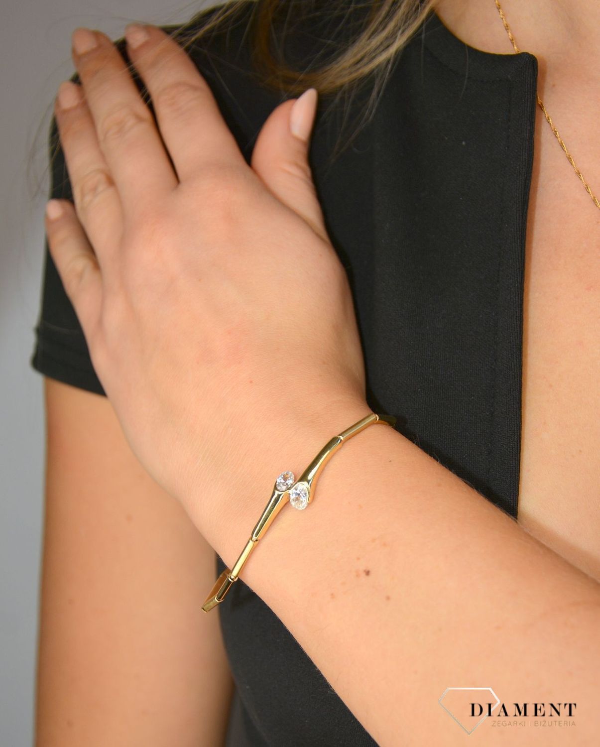 Złota bransoletka YES z cyrkoniami 'Miłosna gwiazda' 585 DIA-BRA-1415-585 Złote Bransoletki Damskie w Sklepie z Biżuterią zegarki-diament.pl to idealny pomysł na prezent dla kobiety. Złota bransoletka celebrytka 585 5 łańcuszków.jpg