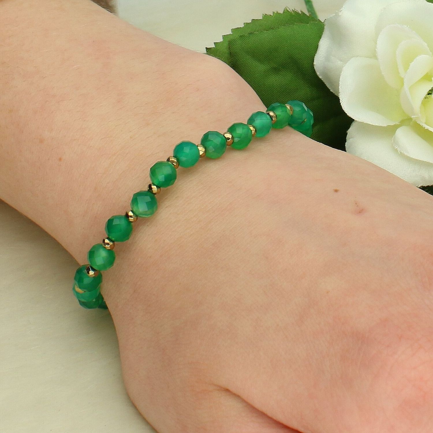 Bransoletka z zielonego agatu na żyłce – naturalna biżuteria damska.jpg