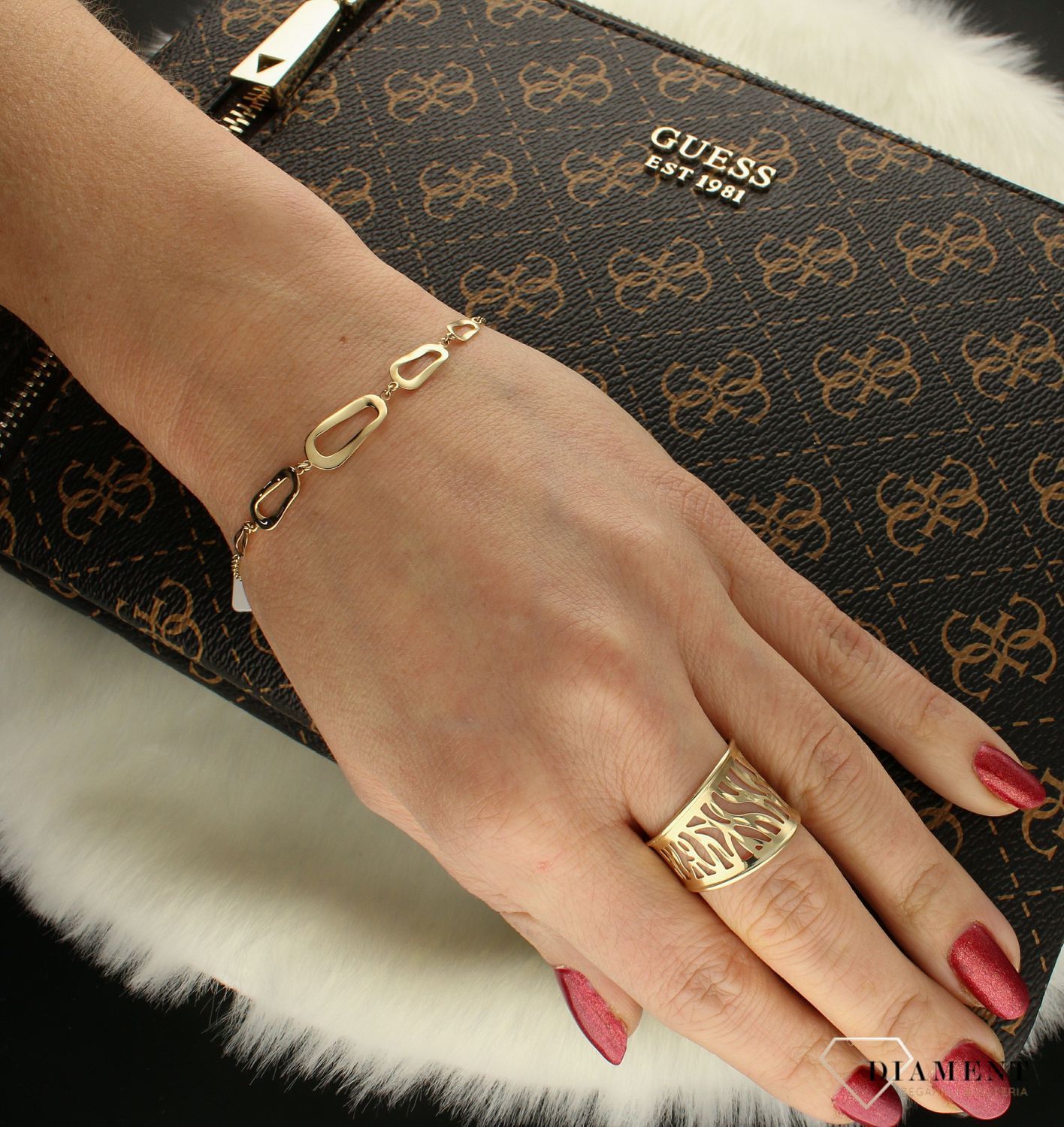 Złota bransoletka celebrytka gładkie ogniwa DIA-BRA-156.024-585. Bransoletka wykonana z najwyższej jakości złota próby 585.  (1).jpg