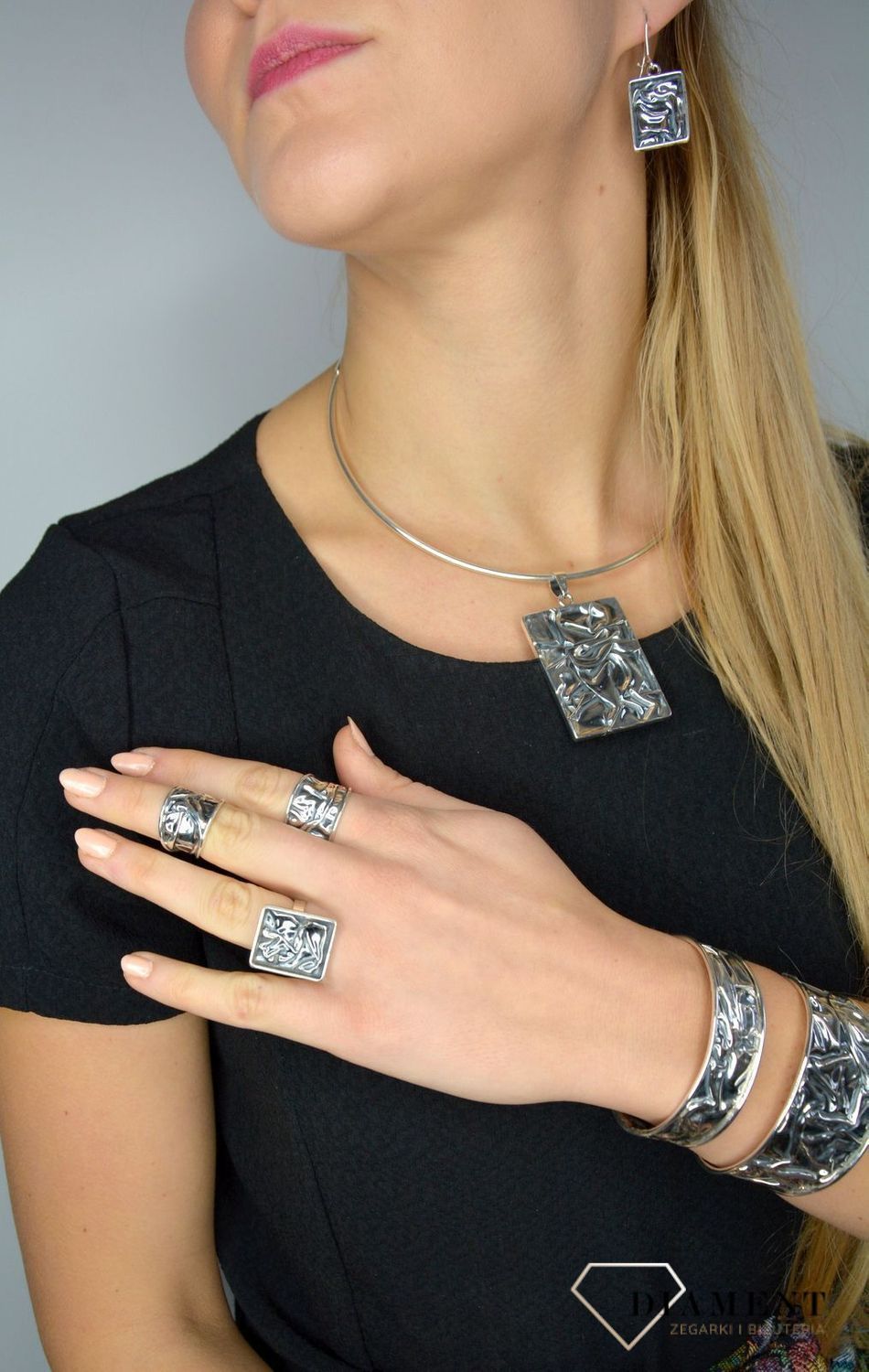 Sztywna srebrna bransoletka gnieciona DIA-BRA-1700-925.jpg