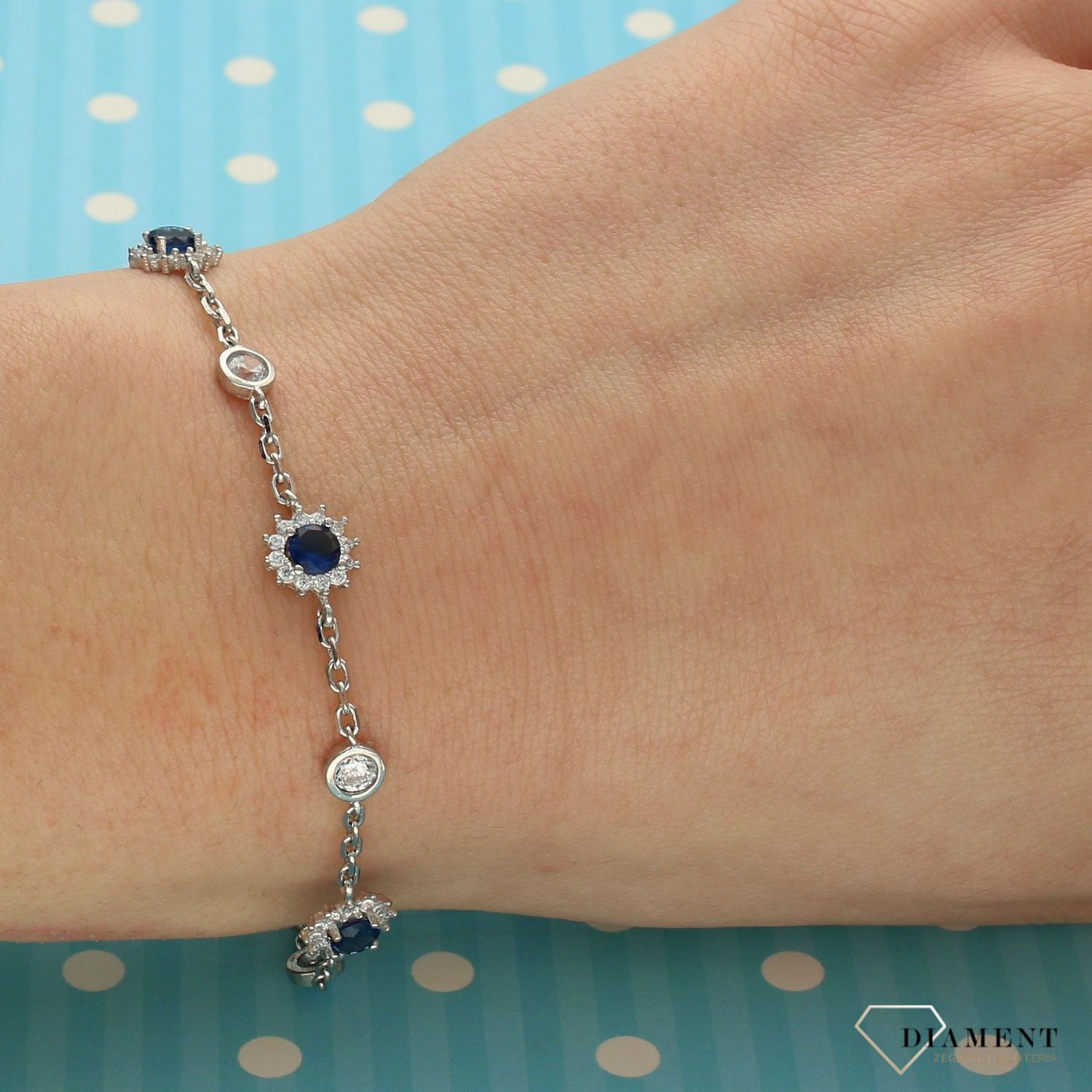 Srebrna bransoletka z niebiekimi cyrkoniami DIA-BRA-2059-925 (1).jpg